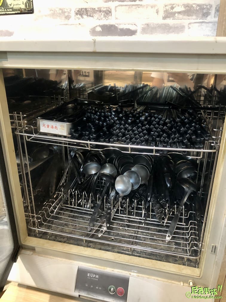 高雄火鍋推薦【億品鍋-高雄中安店】個人每鍋$150起,日式涼麵、豬油拌飯、生菜沙拉及霜淇淋等多樣點心及飲品任你吃|打狗美食 49 IMG 0060