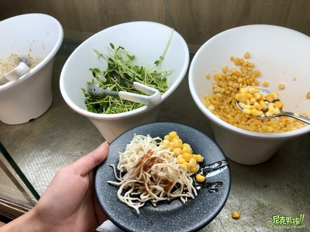 高雄火鍋推薦【億品鍋-高雄中安店】個人每鍋$150起,日式涼麵、豬油拌飯、生菜沙拉及霜淇淋等多樣點心及飲品任你吃|打狗美食 40 IMG 0076