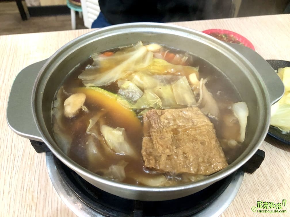 高雄火鍋推薦【億品鍋-高雄中安店】個人每鍋$150起,日式涼麵、豬油拌飯、生菜沙拉及霜淇淋等多樣點心及飲品任你吃|打狗美食 52 IMG 0103