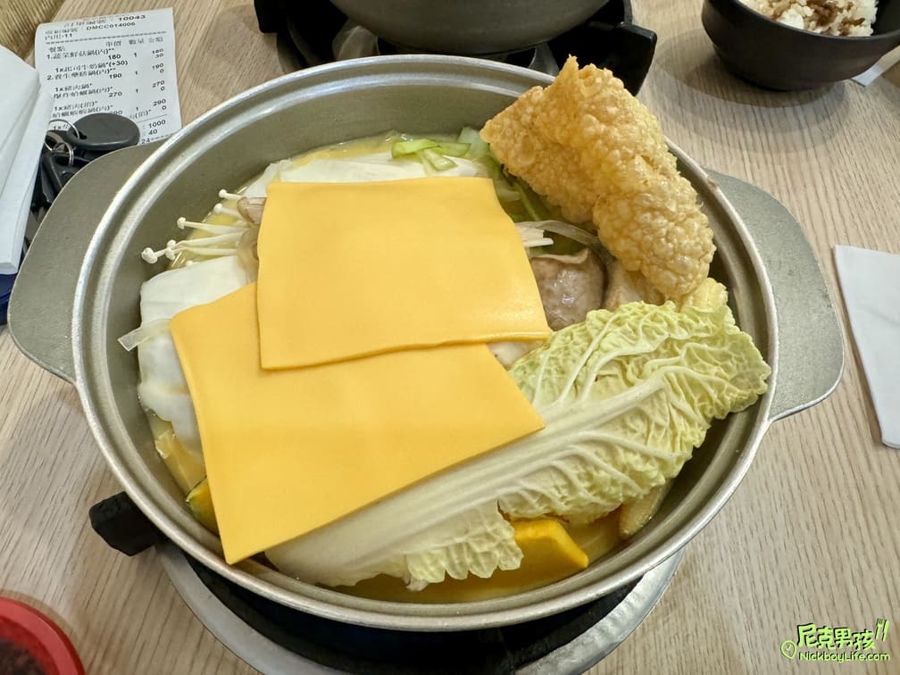 高雄火鍋推薦【億品鍋-高雄中安店】個人每鍋$150起,日式涼麵、豬油拌飯、生菜沙拉及霜淇淋等多樣點心及飲品任你吃|打狗美食 57 IMG 6518