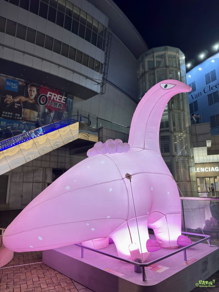 【高雄漢神巨蛋】2023聖誕節,16米高會眨眼的「超Q怪獸聖誕樹」及週遭多隻怪獸同伴一同開趴踢,還有樂高超能聖誕列車活動一同展出|打狗活動 18 IMG 1908