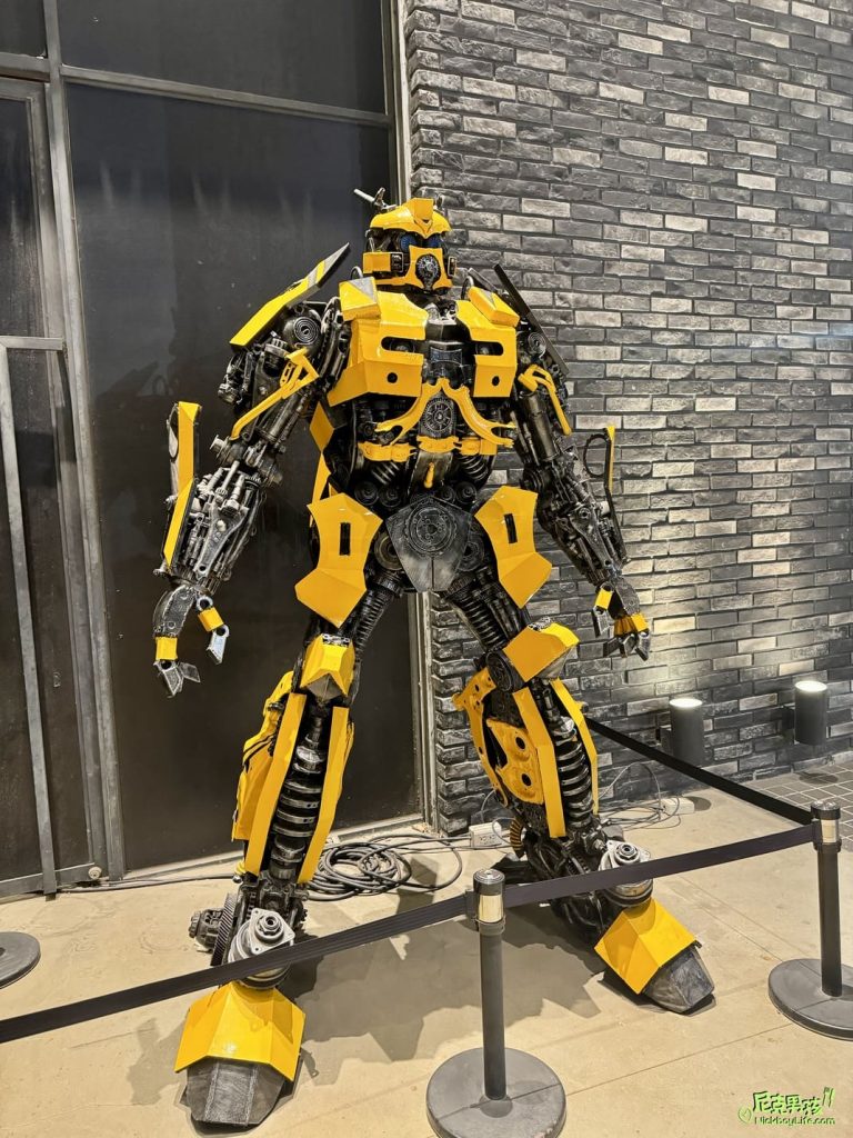 【高雄MLD台鋁】2023聖誕節佈置,金色蝴蝶結配上佈滿白雪的聖誕樹|打狗活動 24 IMG 2522