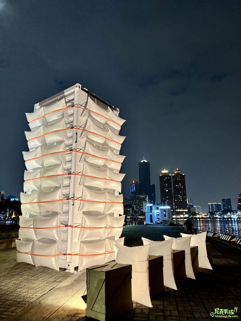 【2023高雄國際貨櫃藝術節-海口味】6件別具意義的作品,白天與晚上都有不同的感受,擺脫傳統貨櫃形象讓高雄更增添不少藝術文化。|打狗活動 26 IMG 2812