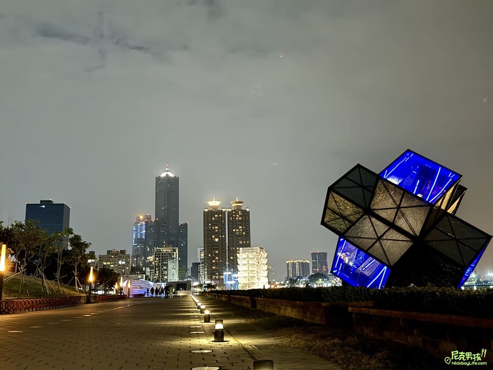【2023高雄國際貨櫃藝術節-海口味】6件別具意義的作品,白天與晚上都有不同的感受,擺脫傳統貨櫃形象讓高雄更增添不少藝術文化。|打狗活動 33 IMG 2818