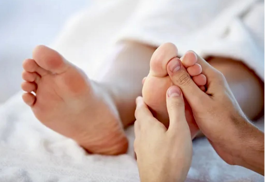 高雄按摩推薦【緹林 TEALING Thai SPA】最專業、傳統的泰式馬殺雞,不只服務親切,環境更是舒適整潔,完美地傳遞和諧與放鬆|打狗店家 43 IMG 6410