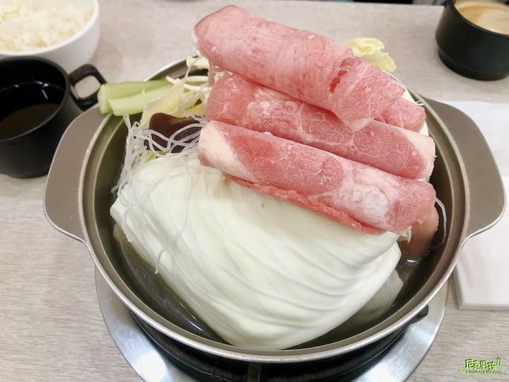 楠梓火鍋推薦【樂哈哈鍋物】百元平價鍋物外,豬油拌飯、薯片、霜淇淋及多種飲料均無限暢飲|打狗美食 29 IMG 9525