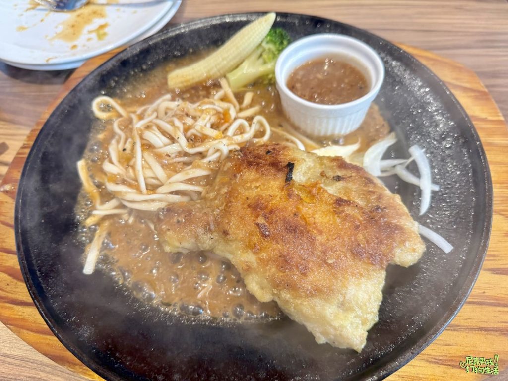 鳳山美食【Double 萬牛排館】平價且高CP鐵板排餐,酥皮濃湯、義大利麵及燉飯,無限供應自助吧吃到飽|打狗美食 37 IMG 7281