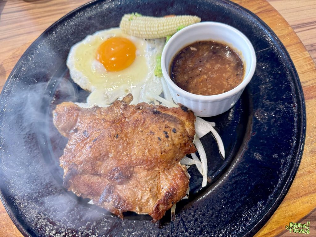 鳳山美食【Double 萬牛排館】平價且高CP鐵板排餐,酥皮濃湯、義大利麵及燉飯,無限供應自助吧吃到飽|打狗美食 38 IMG 7283