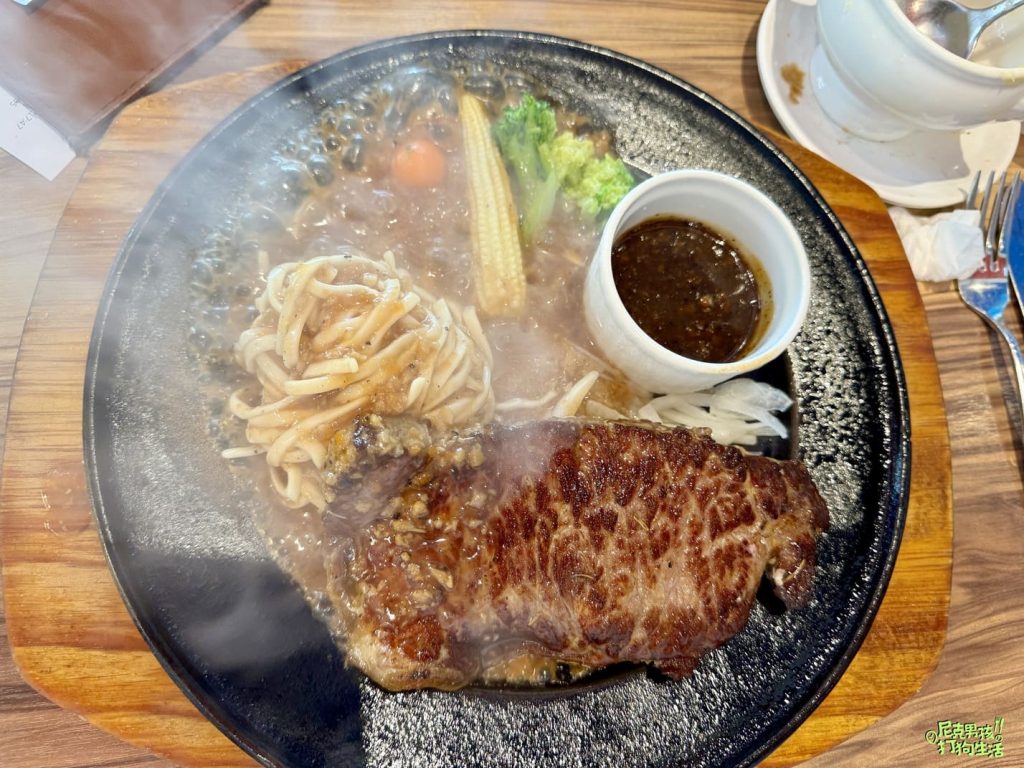 鳳山美食【Double 萬牛排館】平價且高CP鐵板排餐,酥皮濃湯、義大利麵及燉飯,無限供應自助吧吃到飽|打狗美食 39 IMG 7284