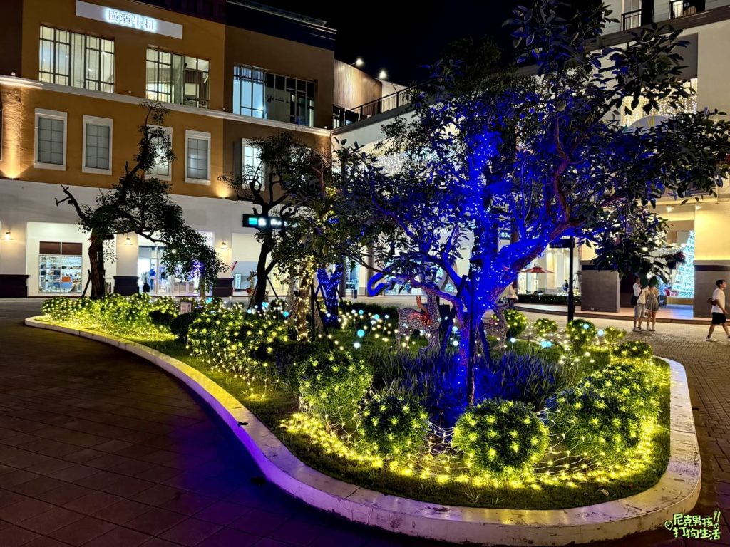 2024高雄草衙道SKM Park聖誕節夢幻派對,耶誕音樂加上雪花秀,讓每個人都會有個難忘的Party Night |打狗活動 44 IMG 8116