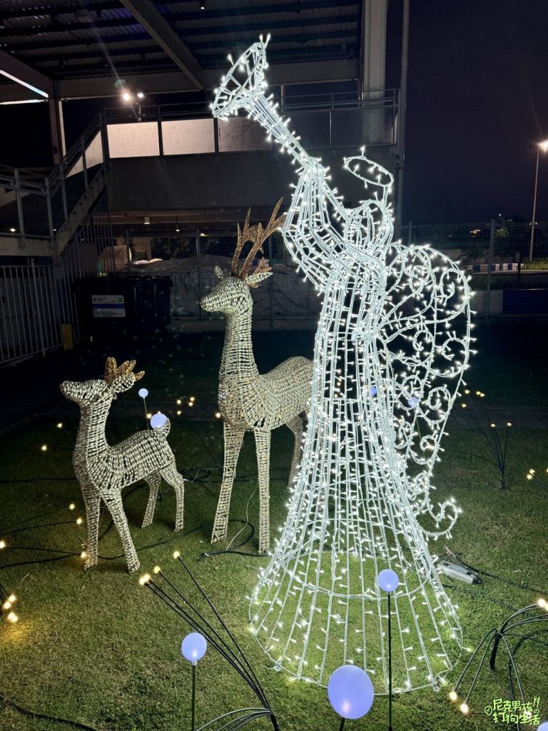 2024高雄草衙道SKM Park聖誕節夢幻派對,耶誕音樂加上雪花秀,讓每個人都會有個難忘的Party Night |打狗活動 39 IMG 8133