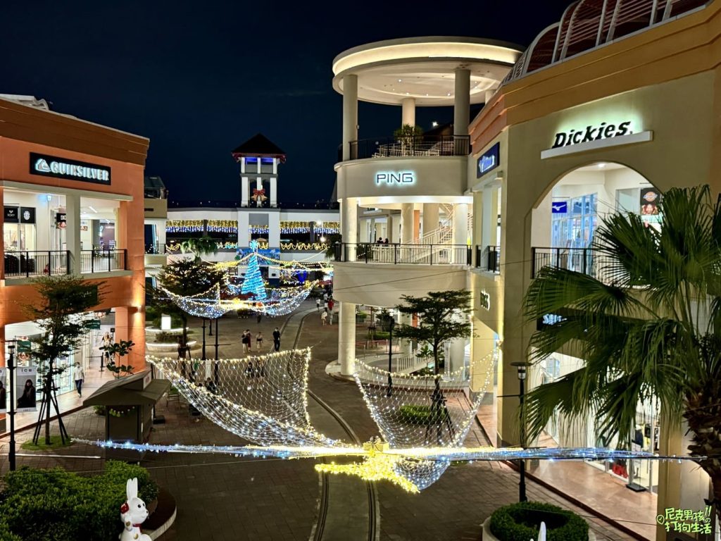 2024高雄草衙道SKM Park聖誕節夢幻派對,耶誕音樂加上雪花秀,讓每個人都會有個難忘的Party Night |打狗活動 31 IMG 8174