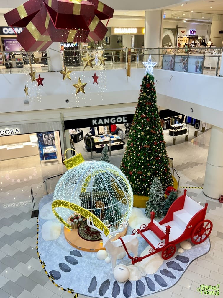 2024高雄草衙道SKM Park聖誕節夢幻派對,耶誕音樂加上雪花秀,讓每個人都會有個難忘的Party Night |打狗活動 25 IMG 8202