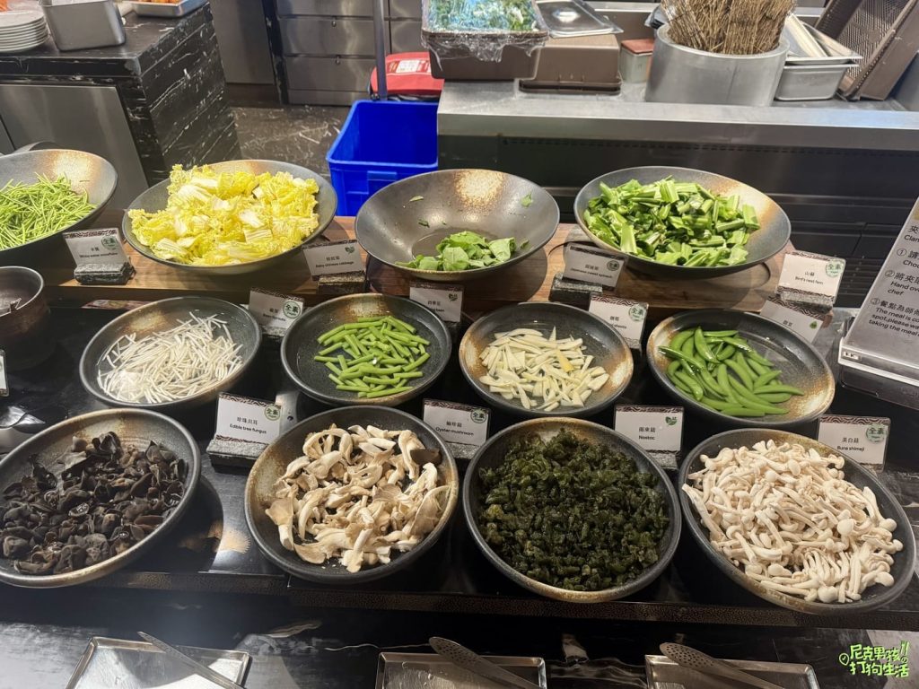 鼓山美食【京享蔬食百匯餐廳】高雄素食吃到飽,各式各樣美味蔬食料理buffet 讓你嘴巴停不下來|打狗美食 29 IMG 1305